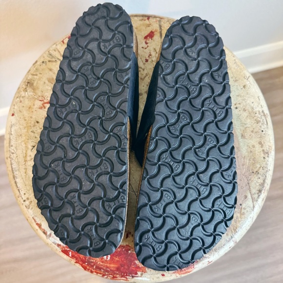 Birkenstock Thong Sandals in Black Size 37 - Picture 5 of 5